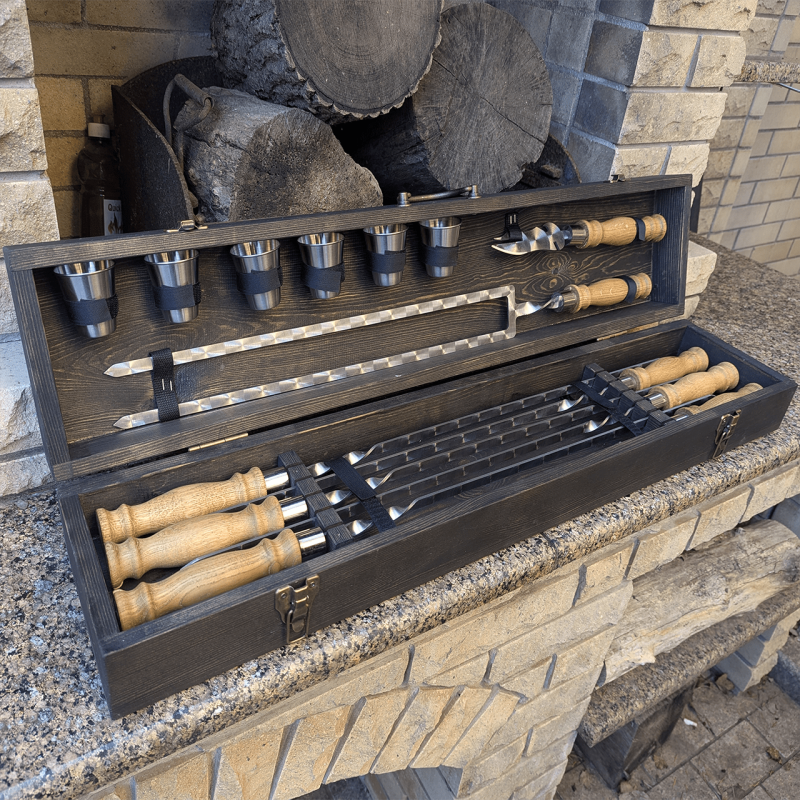 Подарунковий набір шампурів у кейсі “Ситий лицар” на 6 персон (14 предметів)