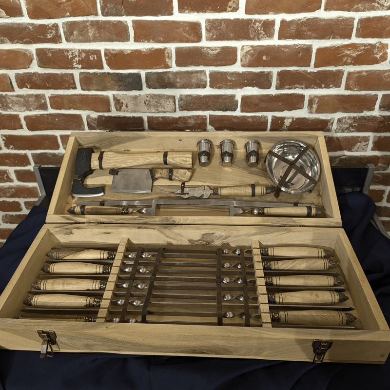 Набір шампурів на 10 персон у кейсі “Скандинавський” (28 предметів)