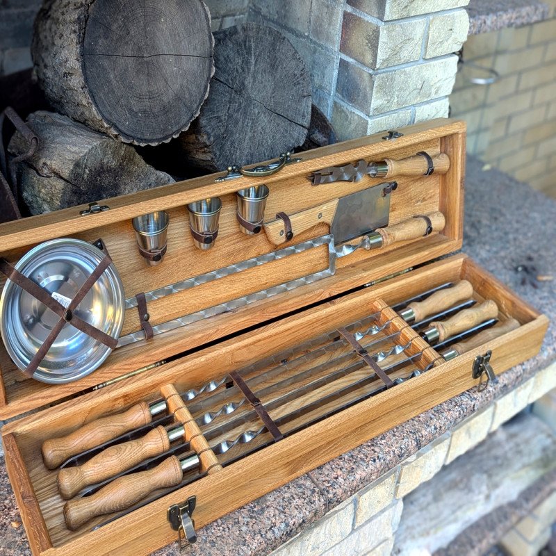 Набір шампурів на 6 персон у кейсі “Мисливські спогади” (21 предмет)